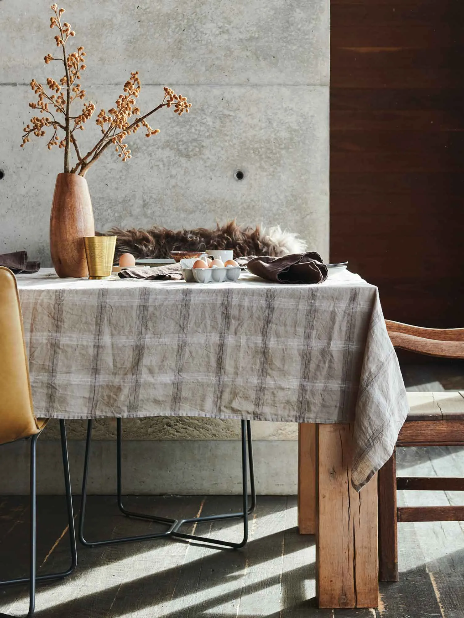 100% Linen Tablecloth in Natural Plaid