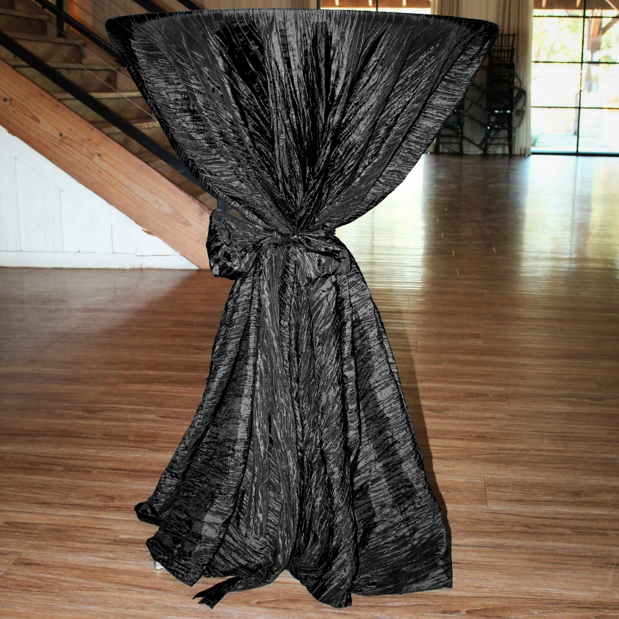 Accordion Crinkle Taffeta 132" Round Tablecloth - Black