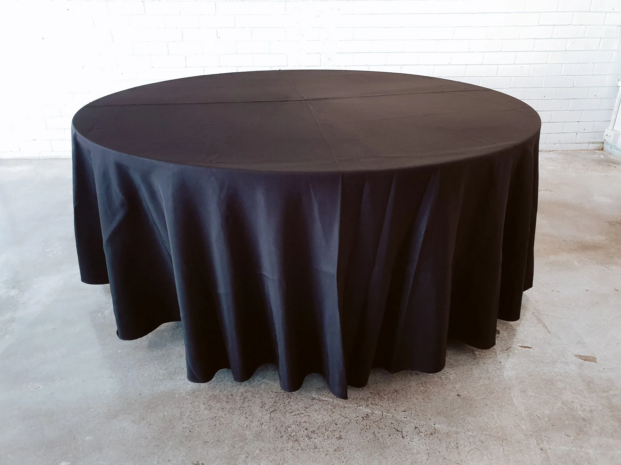 Black 3m Round Tablecloth