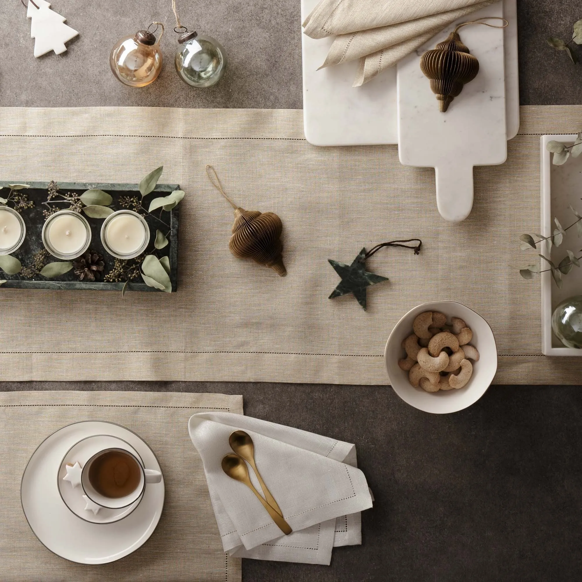 Cavaillon Lurex Table Runner [Gold/Natural]