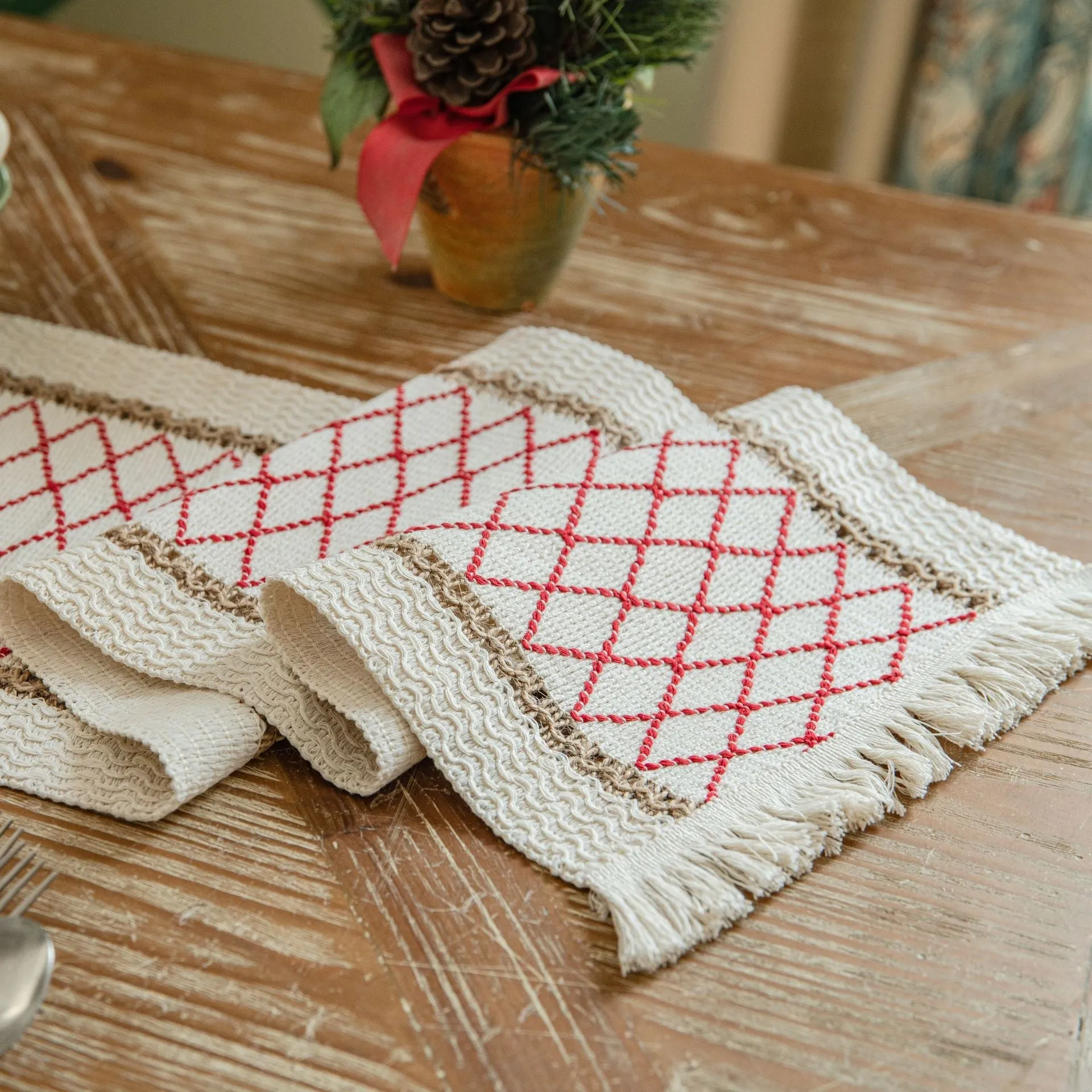Cotton and Linen Stitching Table Runner Two-Color Woven Tassel Natural Material American Country Holiday Tablecloth