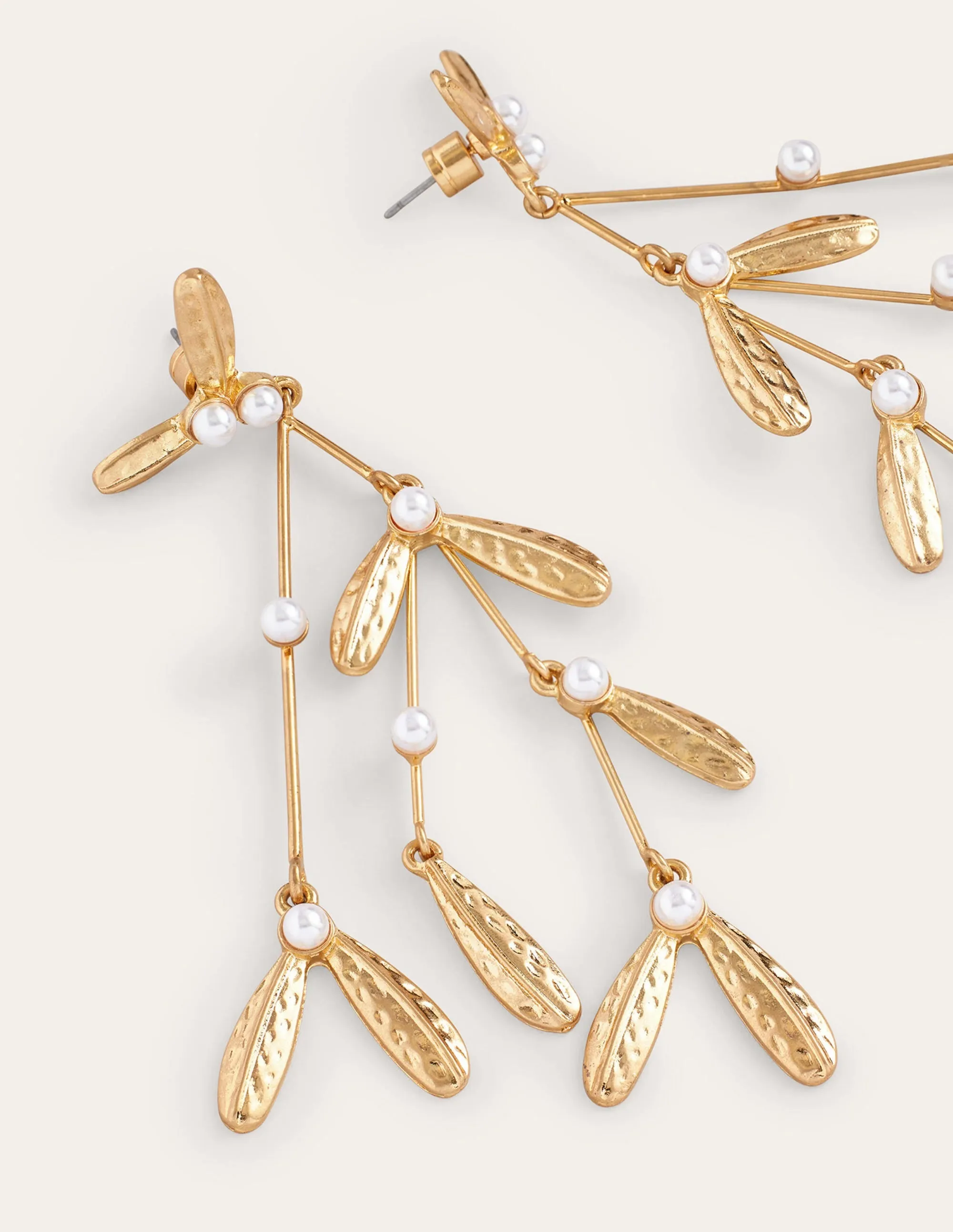 Festive Stamp Earrings-Mistletoe