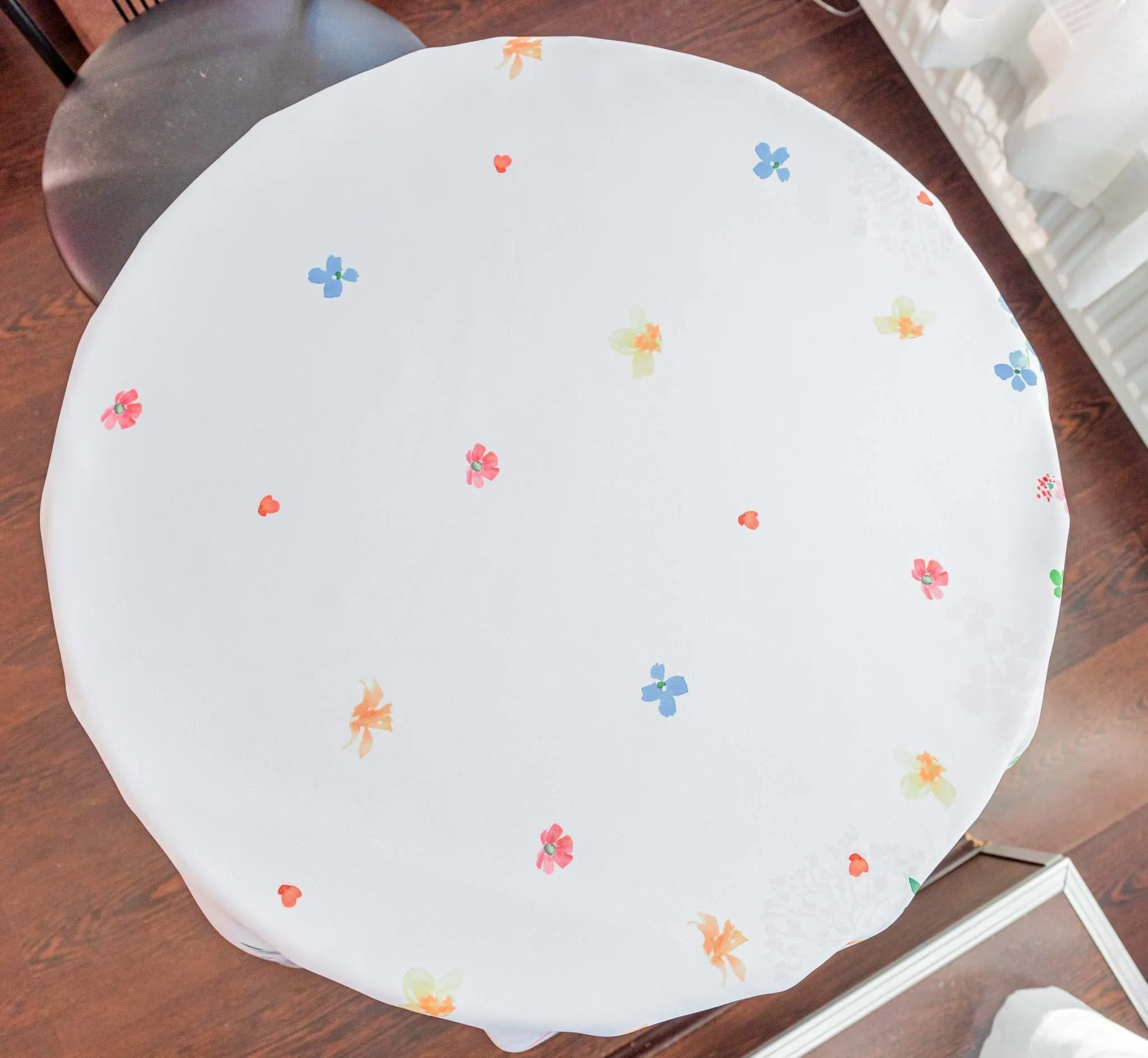 Floral Color Round Tablecloth 60 inch Diameter Non Iron Stain Resistant