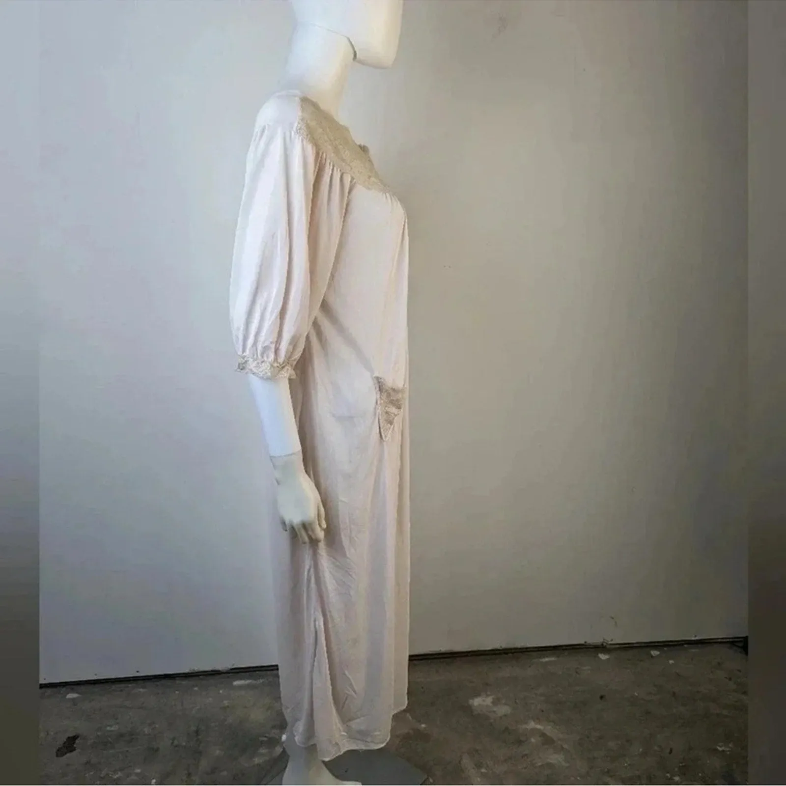 Frankie Simon Cream Lace Nightgown