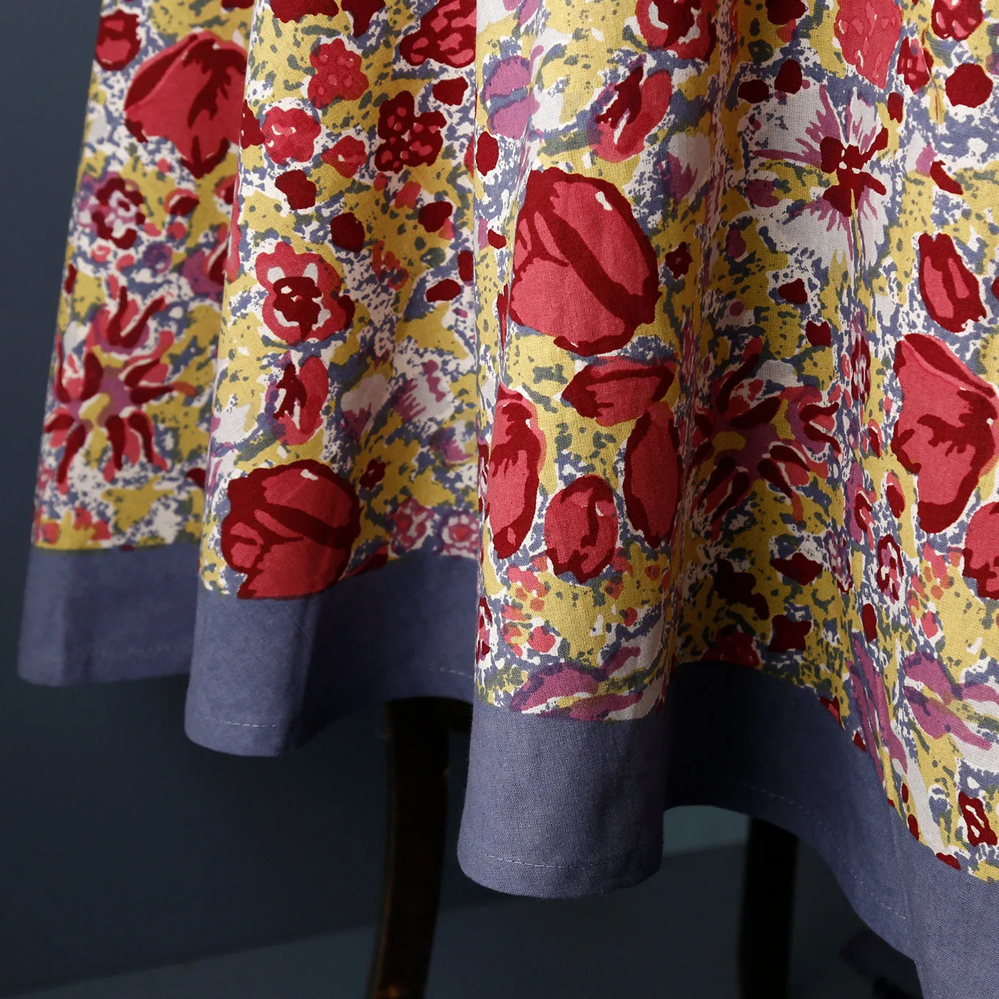 Jardin Red & Grey Block Print Tablecloth / Round