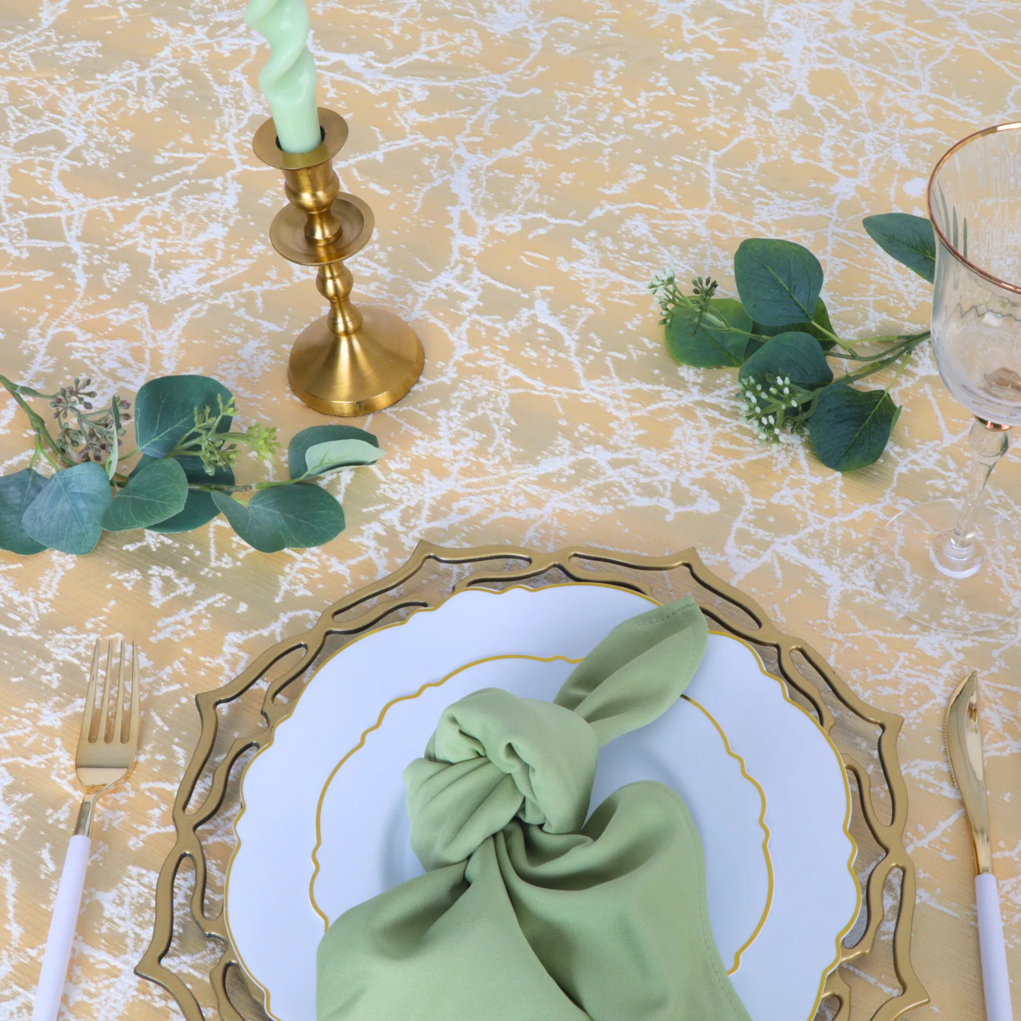 Marble Reversible Jacquard Tablecloth 120" Round  - Gold