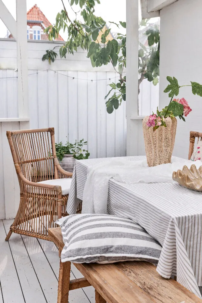 Olivia tablecloth 220x140 cm. sand striped