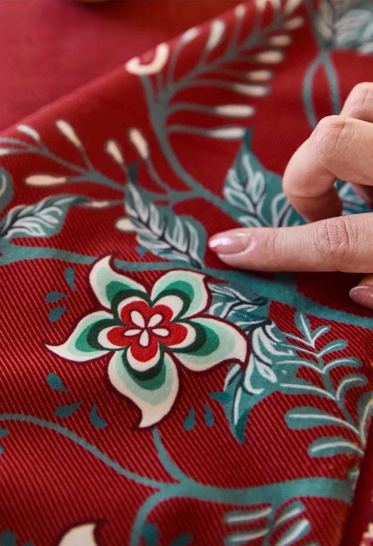 Red Square Tablecloth for Round Table, Farmhouse Table Cloth, Dining Room Flower Table Cloths, Extra Large Rectangular Table Covers for Kitchen, Wedding Tablecloth