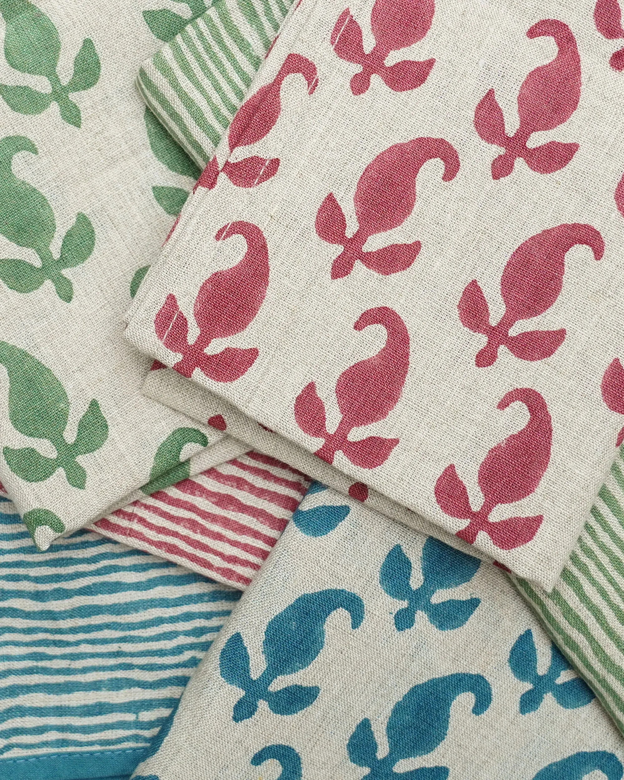 Set of 4 Paisley Linen Napkins - Red