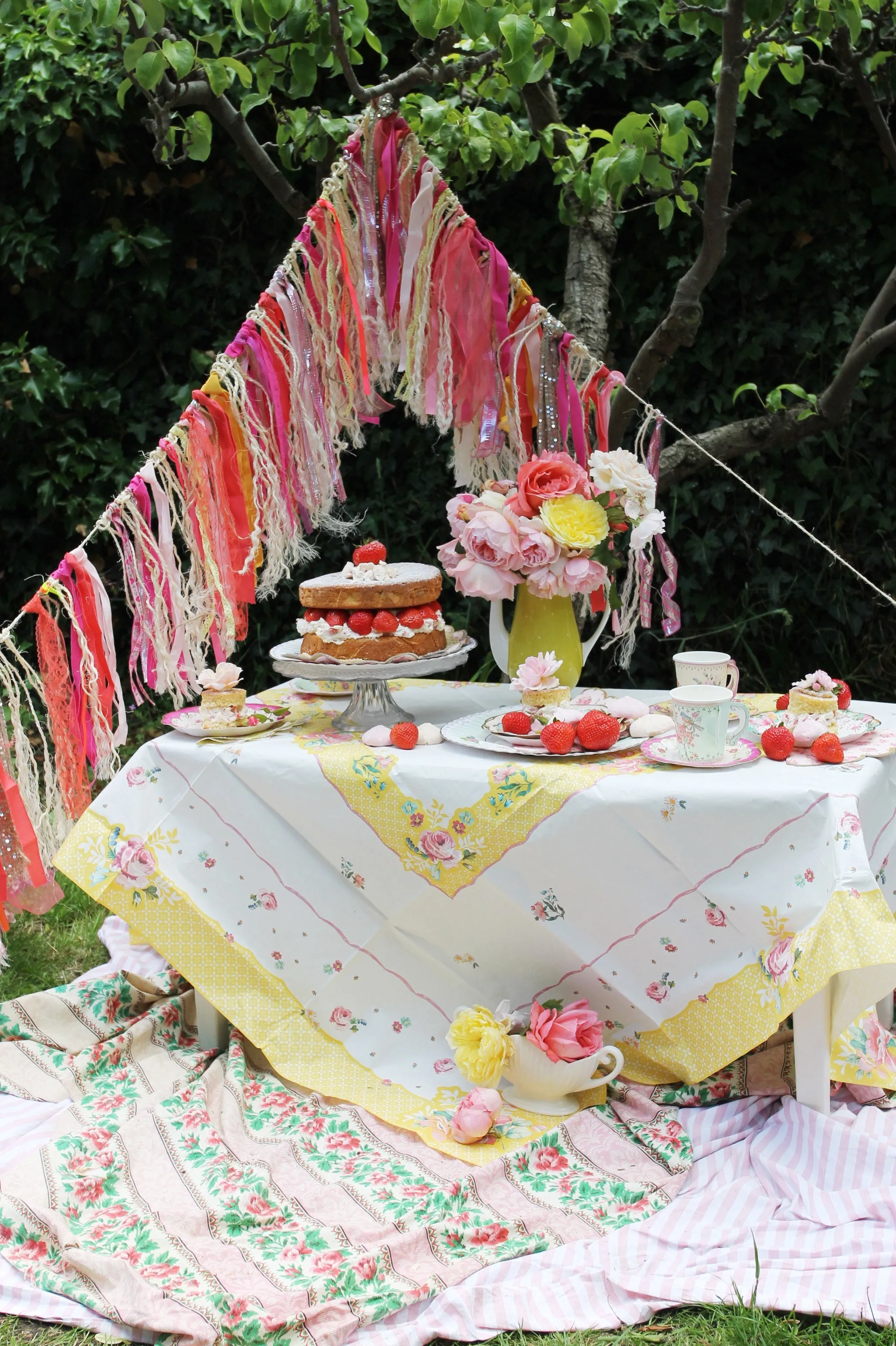Truly Scrumptious Floral Tablecloth