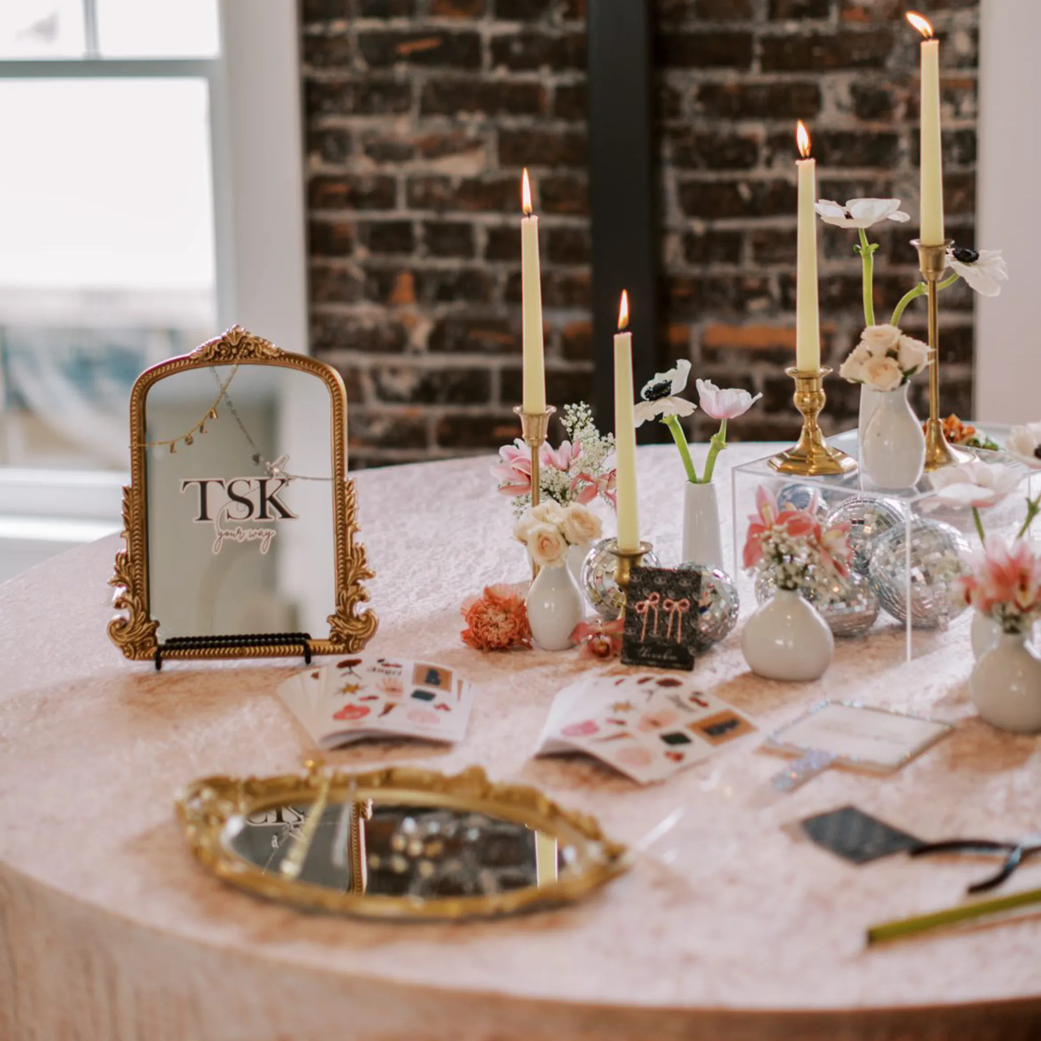 Velvet 120" Round Tablecloth - Blush/Rose Gold
