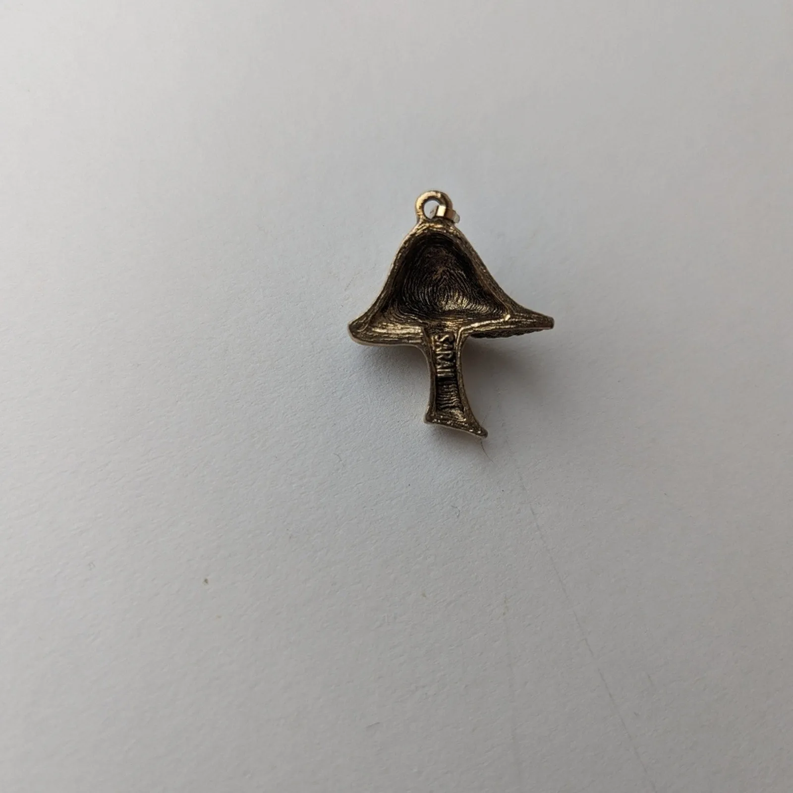 Vintage 70's Sarah Coventry Mushroom Pendant
