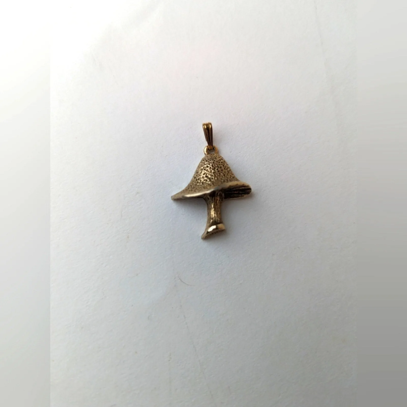 Vintage 70's Sarah Coventry Mushroom Pendant