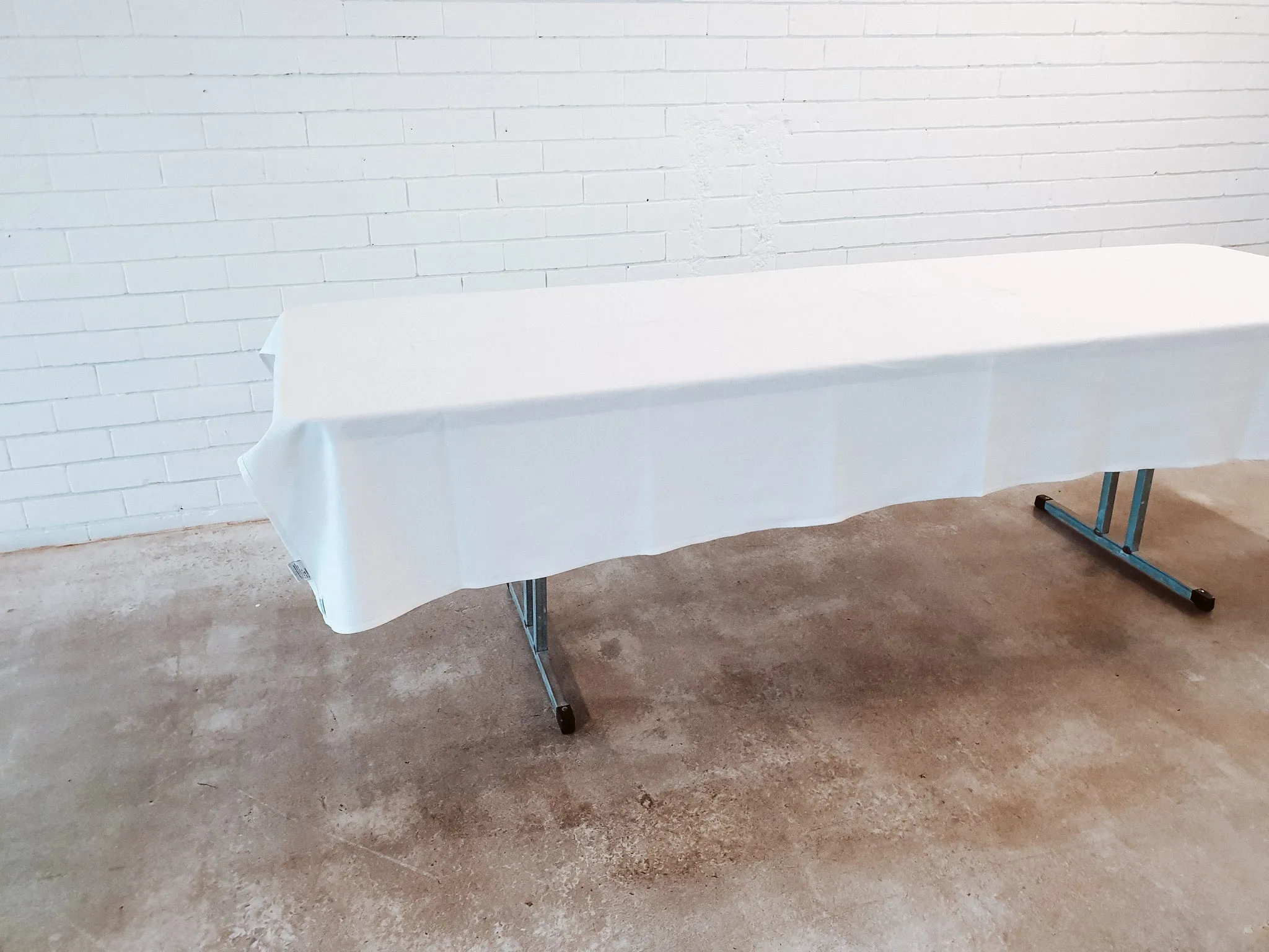 White 2.7m x 1.4m Tablecloth