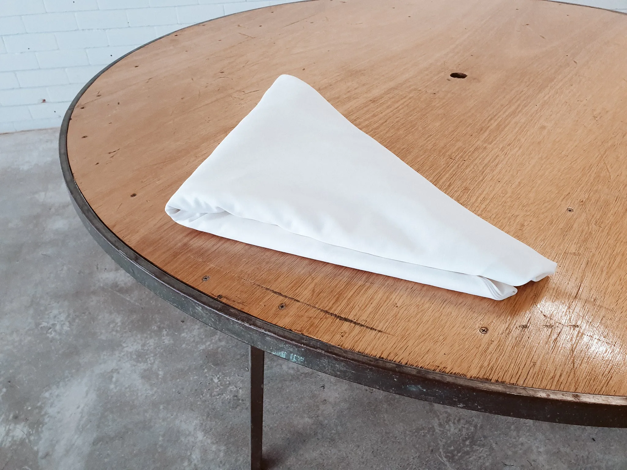 White 3m Round Tablecloth